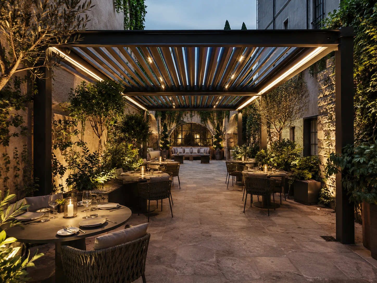 Otel restoranı ve açık hava yemek alanı için modern pergola sistemi