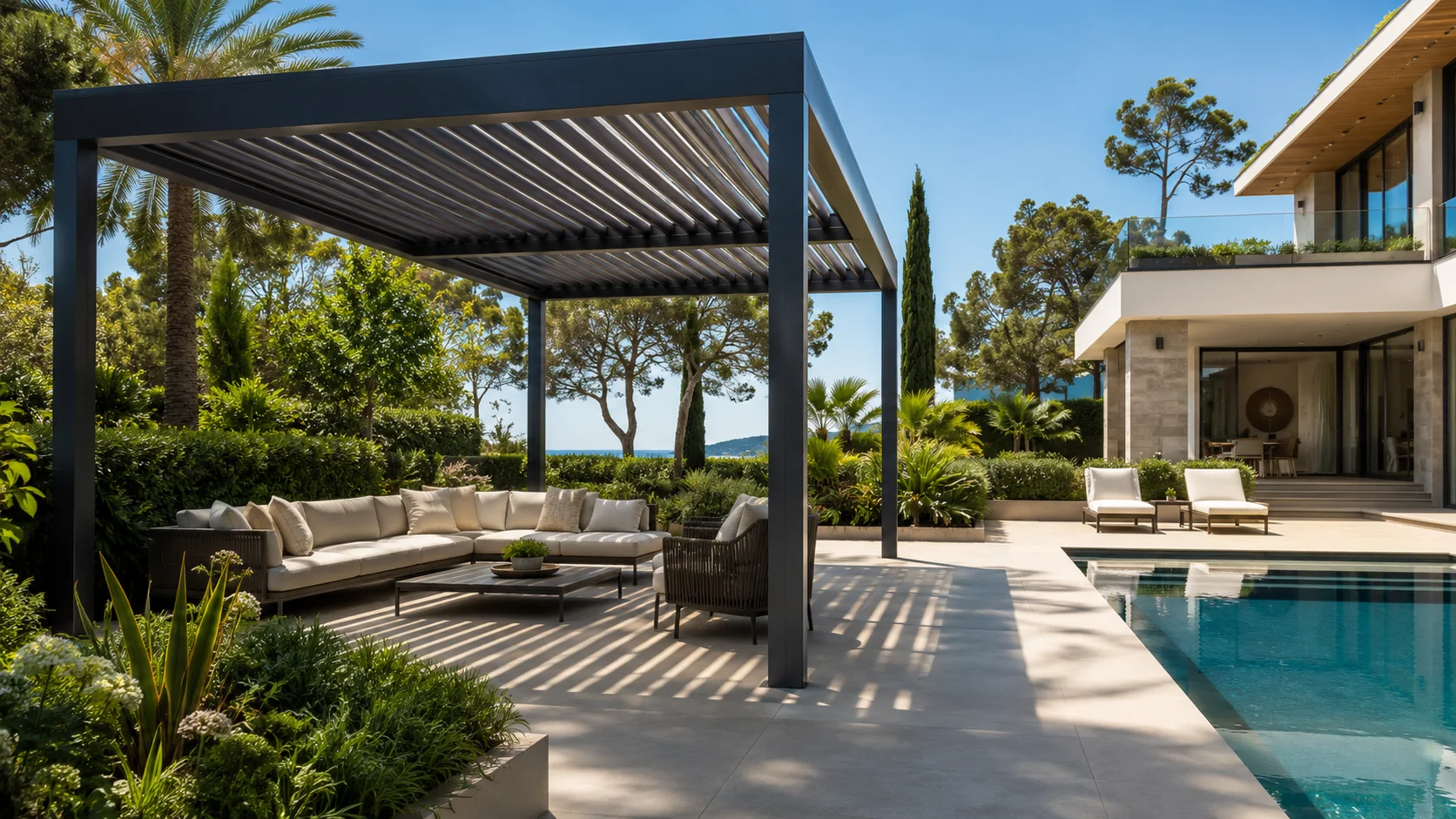 Batman villa bahçesinde ölçüye özel modern pergola sistemi