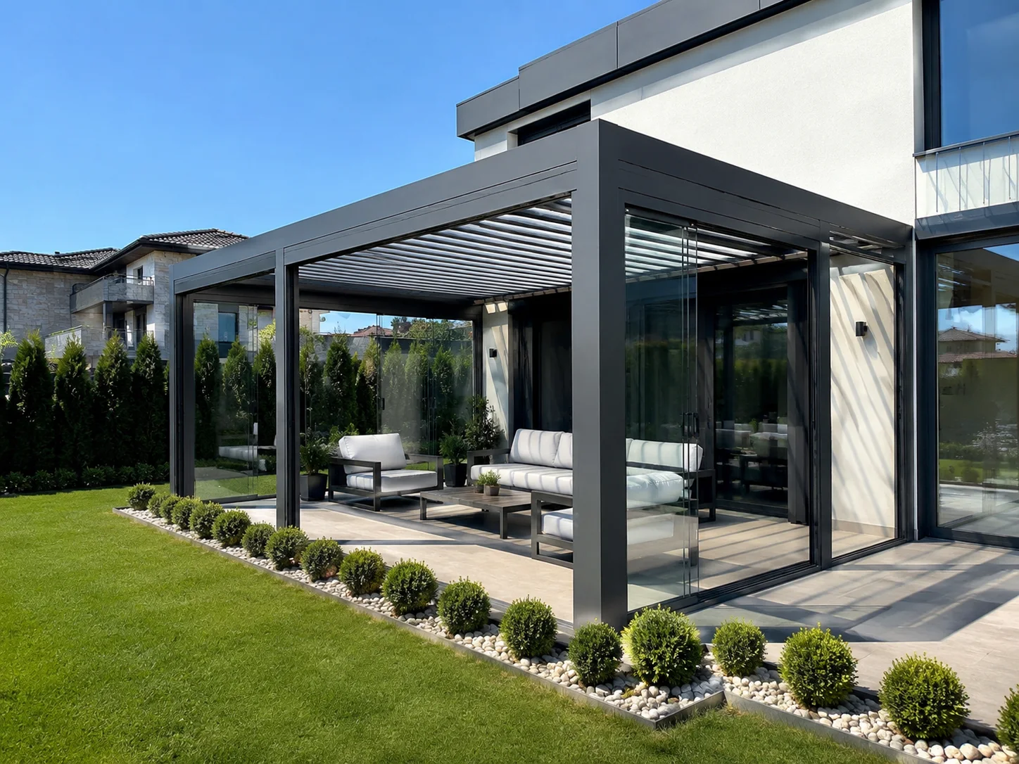 Çankırı villa bahçesinde ölçüye özel modern pergola sistemi